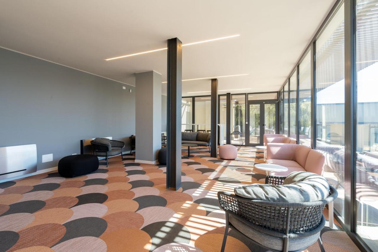 Aurealiving - Trastevere Suite With Rooftop & Gym, Your Place In Rome Bagian luar foto