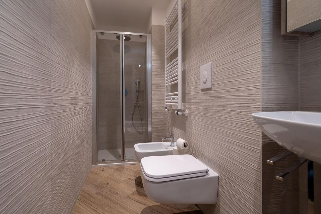 Aurealiving - Trastevere Suite With Rooftop & Gym, Your Place In Rome Bagian luar foto