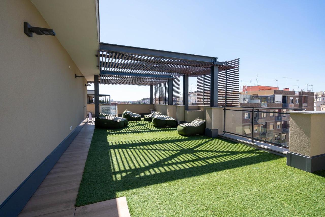 Aurealiving - Trastevere Suite With Rooftop & Gym, Your Place In Rome Bagian luar foto