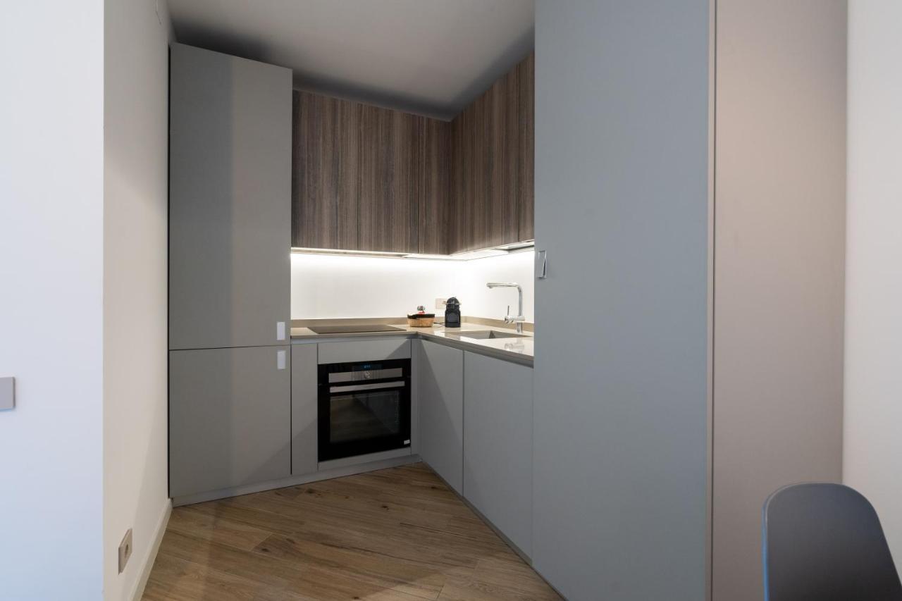 Aurealiving - Trastevere Suite With Rooftop & Gym, Your Place In Rome Bagian luar foto