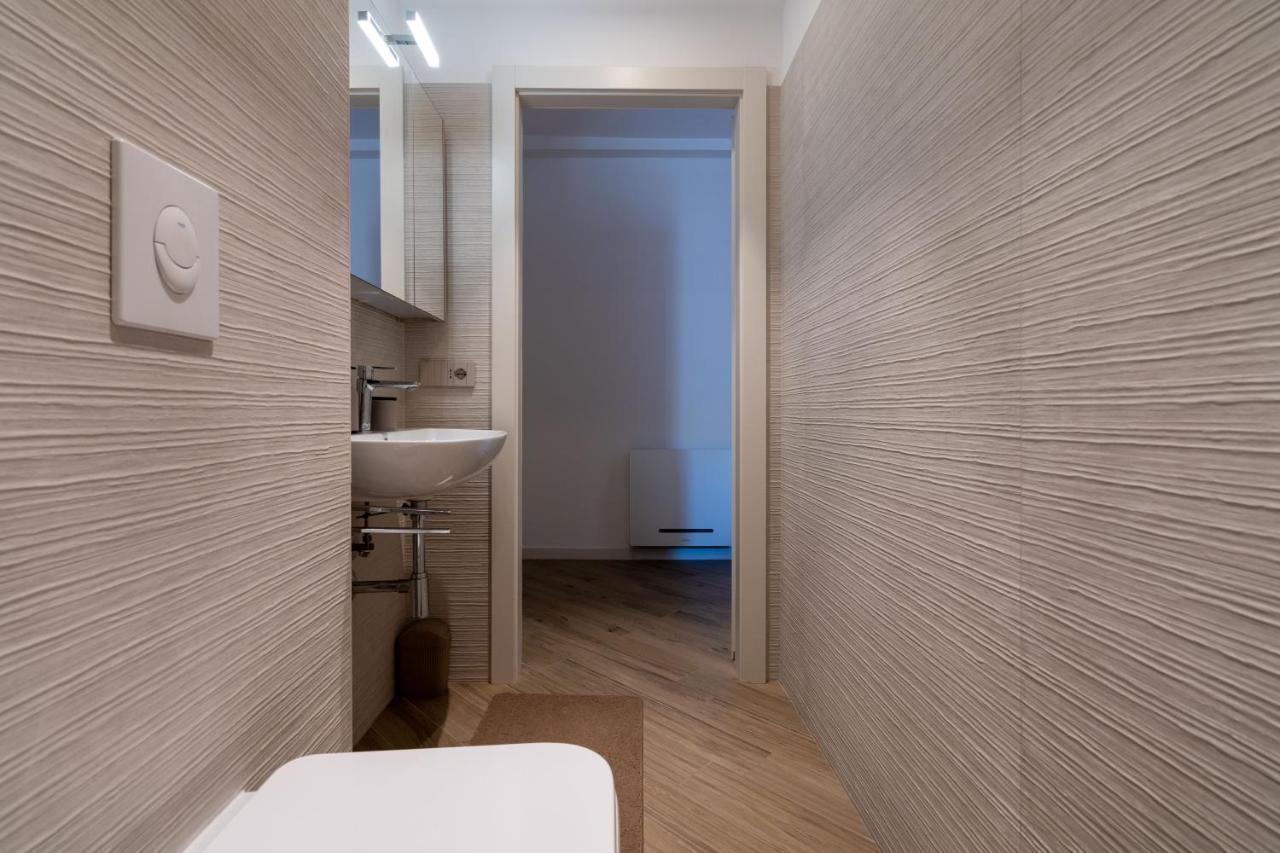 Aurealiving - Trastevere Suite With Rooftop & Gym, Your Place In Rome Bagian luar foto