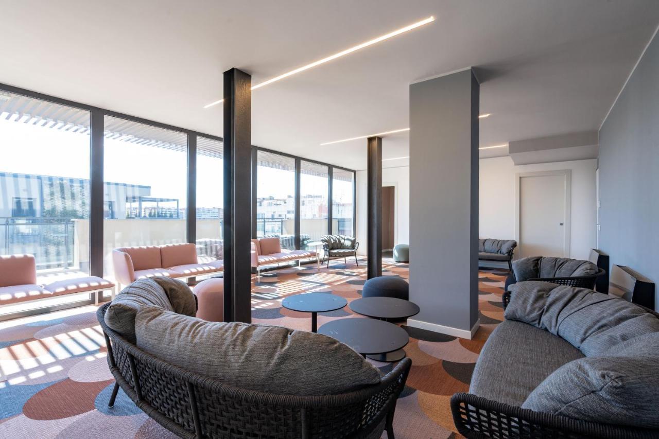 Aurealiving - Trastevere Suite With Rooftop & Gym, Your Place In Rome Bagian luar foto