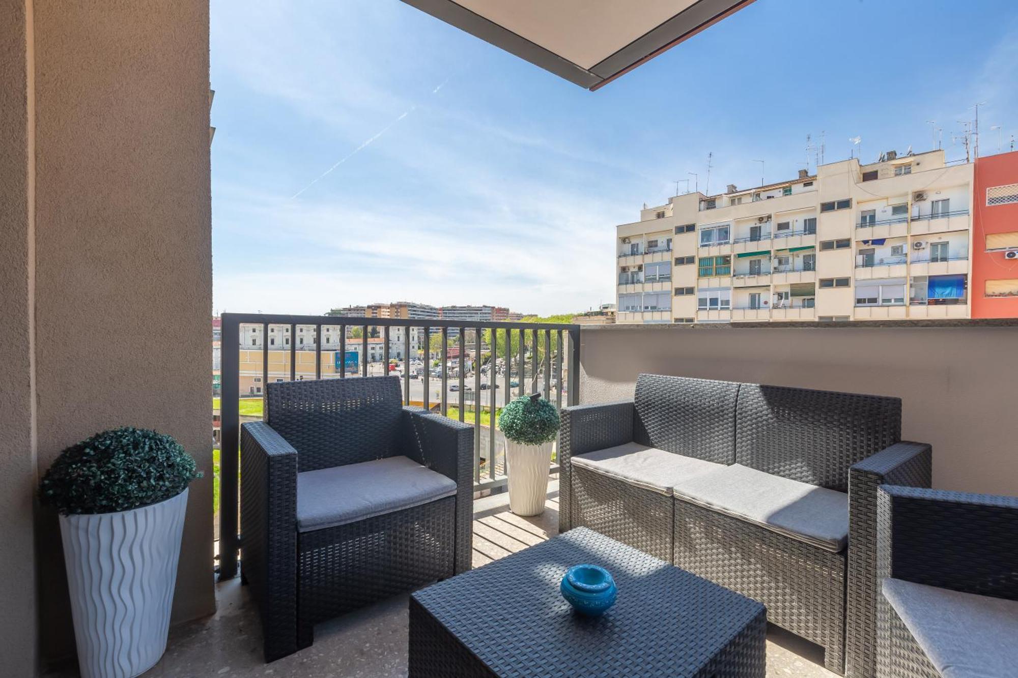 Aurealiving - Trastevere Suite With Rooftop & Gym, Your Place In Rome Bagian luar foto
